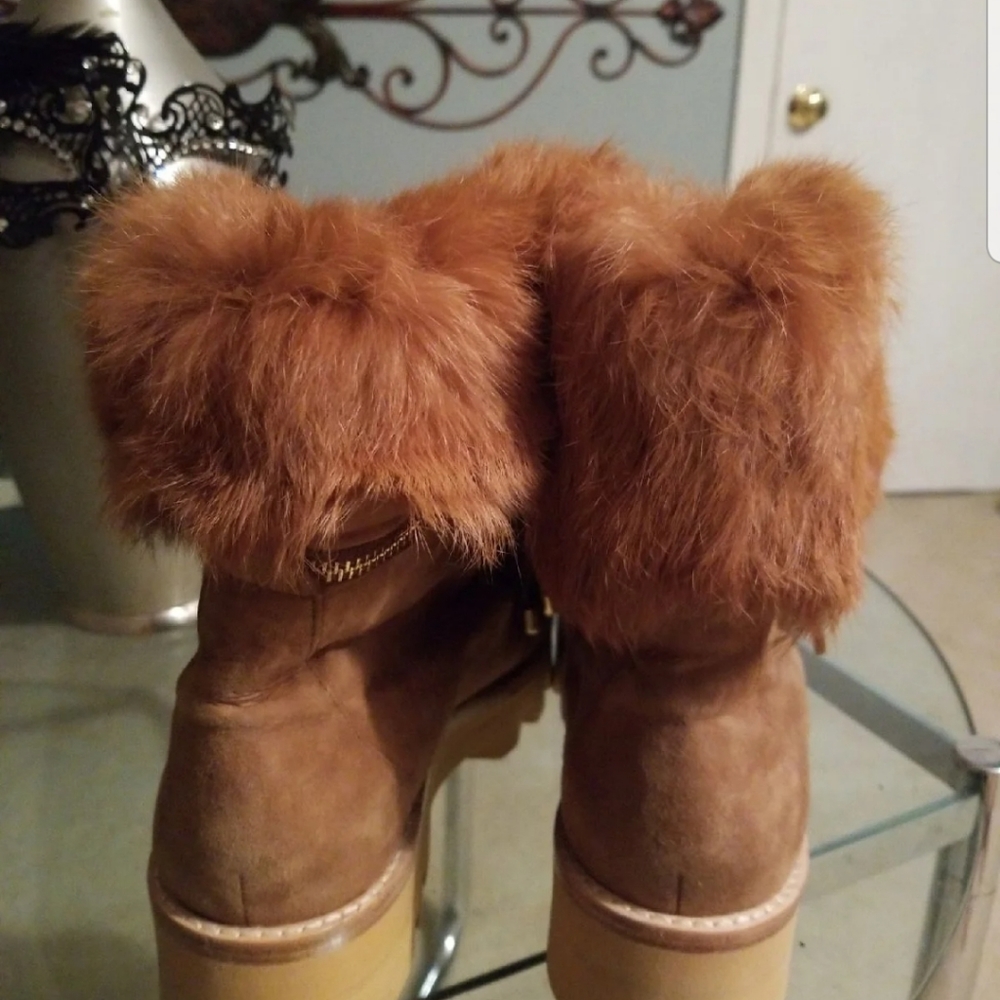 Boots - Picture 3 of 5